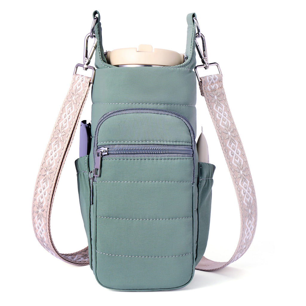 Green water bottle bag front view | color:Green