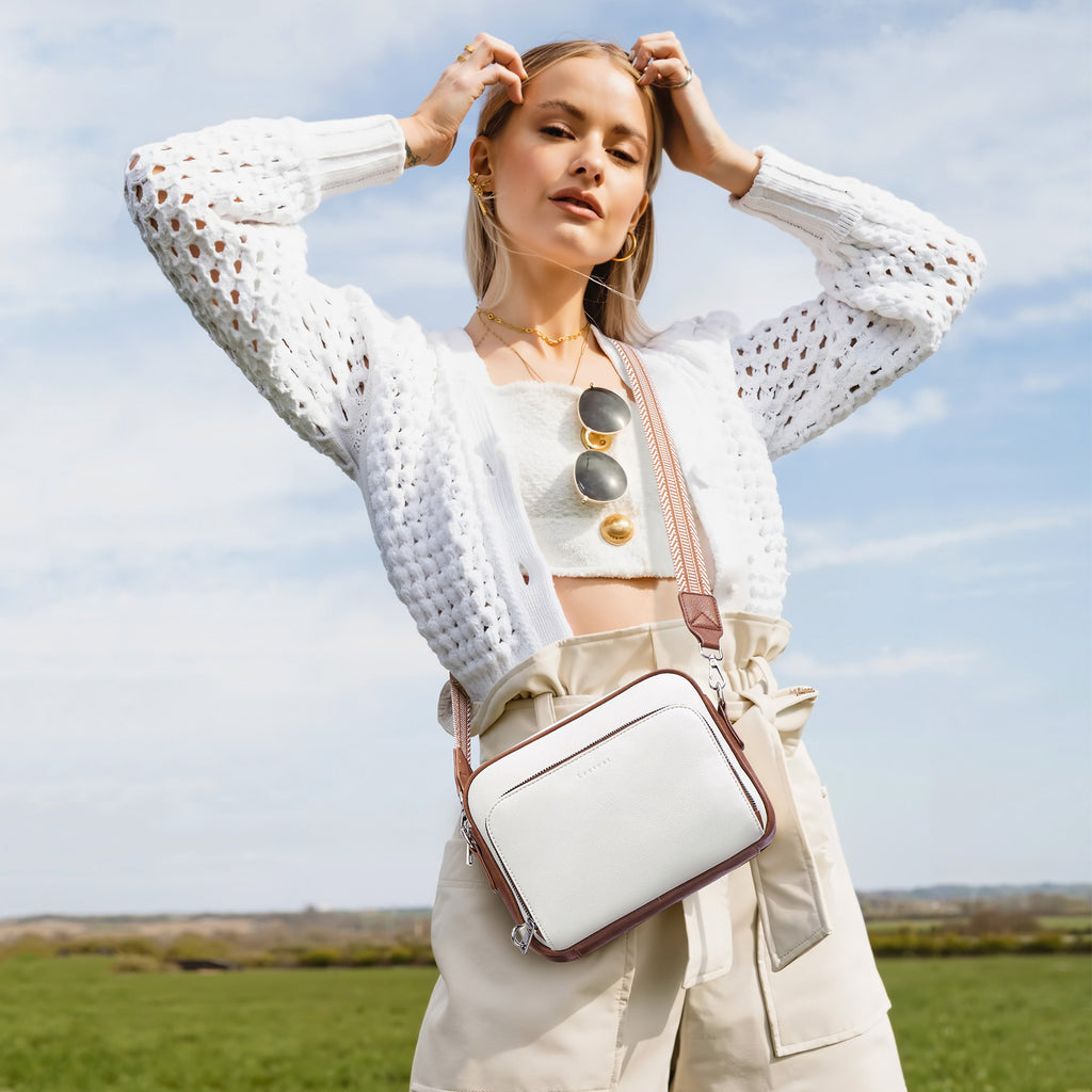 Beige crossbody bag model view | color:Beige