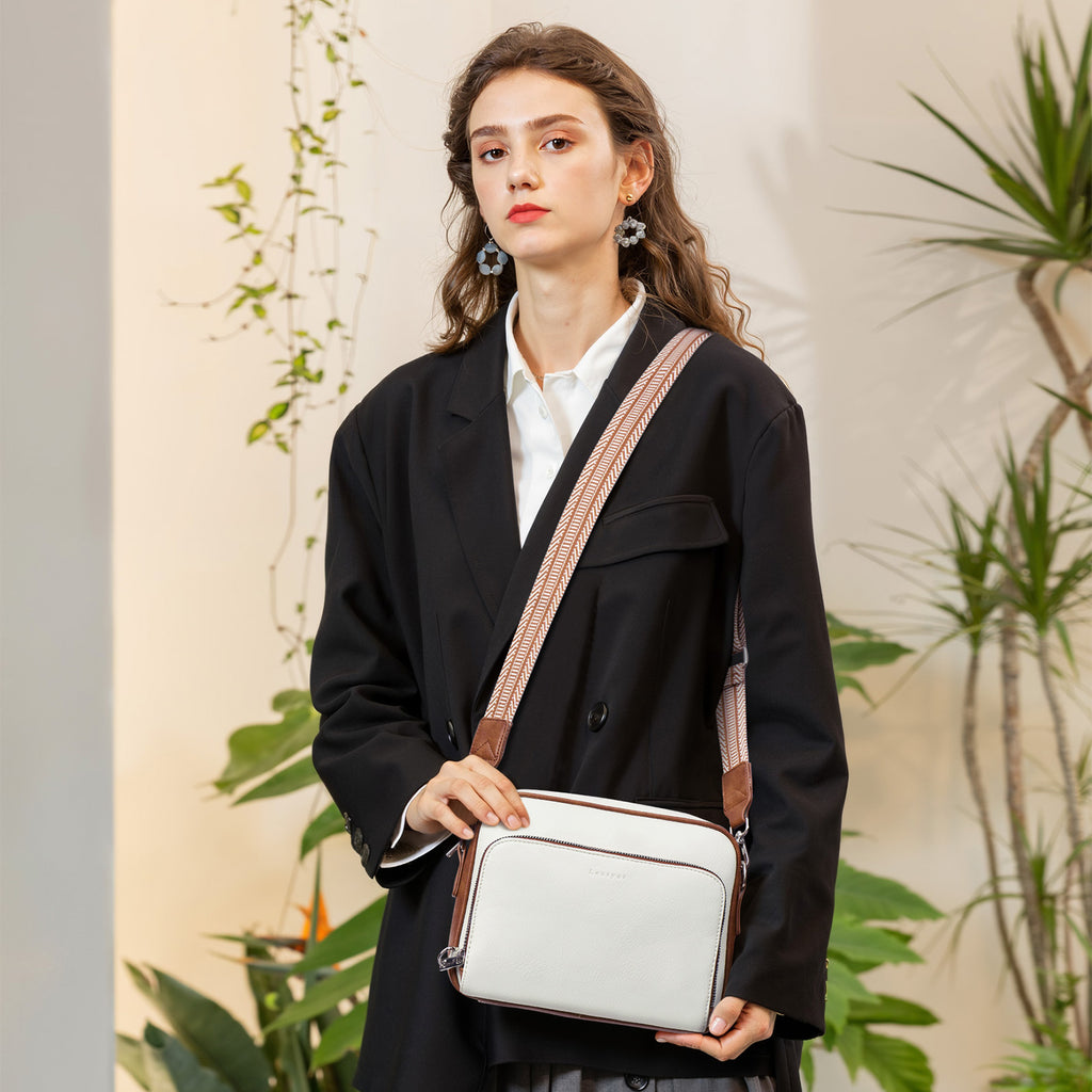 Beige crossbody bag model view | color:Beige
