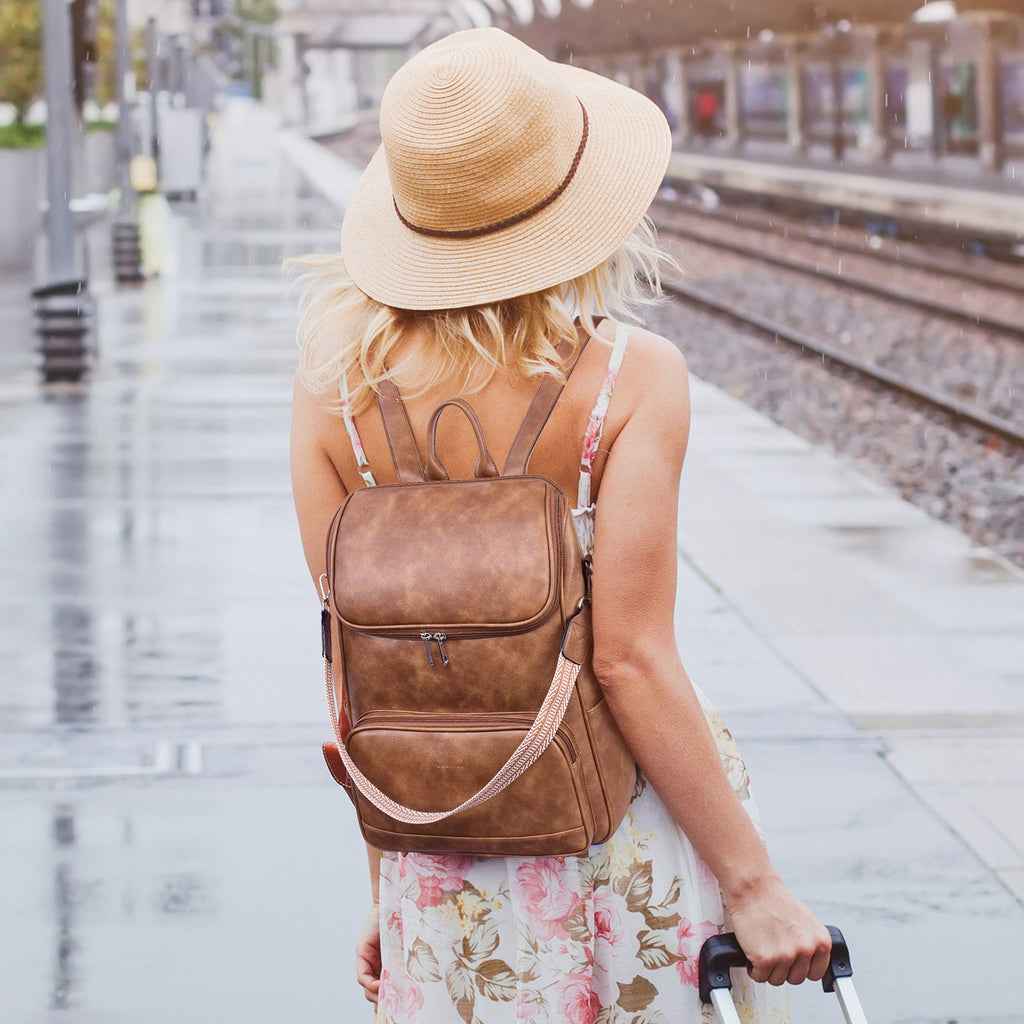 Brown  crossbody bag model view | color:Brown